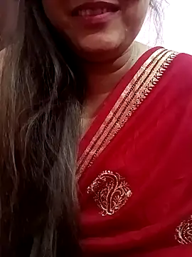 Snapshot of naughtymadam chatting on 12.04.24 naughtymadam online show from 12.04.24