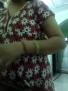 Snapshot of naughtymadam chatting on 12.08.24 naughtymadam online show from 12.08.24