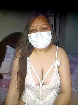 Snapshot of naughtymadam chatting on 05.03.26 naughtymadam online show from 05.03.26