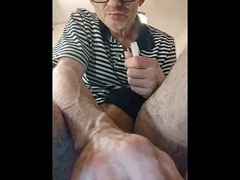 ROBERT0516 online show from 12.17.25