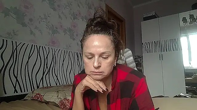 LindaStarS online show from 10.13.25