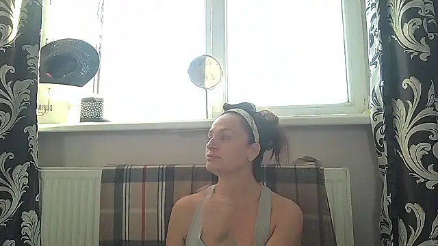 LindaStarS online show from 04.28.26
