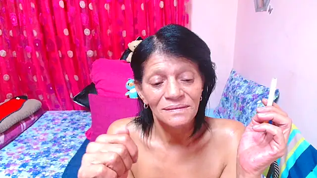 SLUTTYROXY online show from 04.24.26