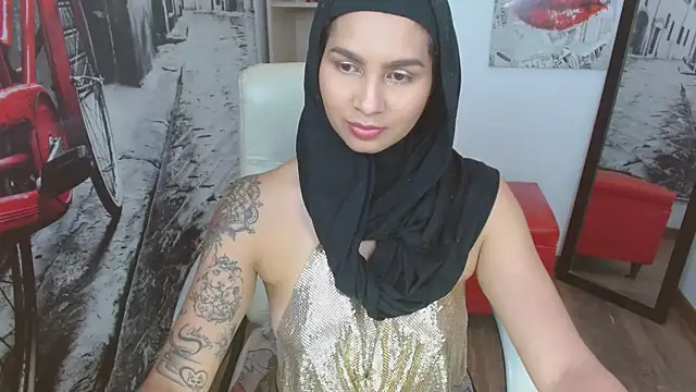 Snapshot of Shay__lee chatting on 02.13.25 Shay lee online show from 02.13.25