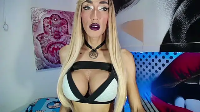 Snapshot of karlaveckyts chatting on 12.31.24 karlaveckyts online show from 12.31.24