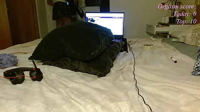 victoria97 online show from 02.18.26