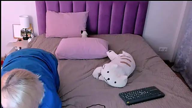 sabrinamacmarren online show from 11.24.25