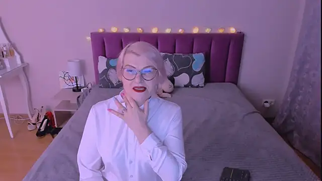 sabrinamacmarren online show from 02.14.26