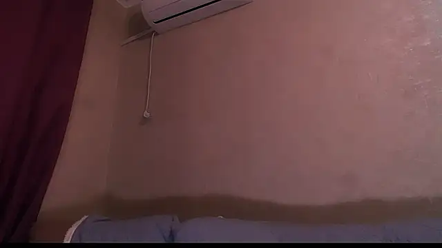 Snapshot of fedora chatting on 12.21.25 fedora online show from 12.21.25