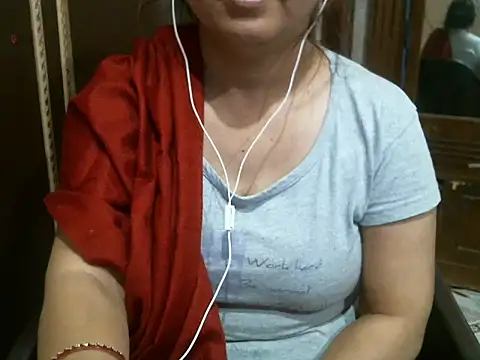 Snapshot of UrsMansi chatting on 02.21.26 UrsMansi online show from 02.21.26