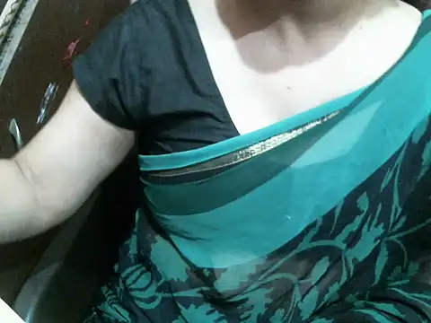 Snapshot of UrsMansi chatting on 03.04.26 UrsMansi online show from 03.04.26