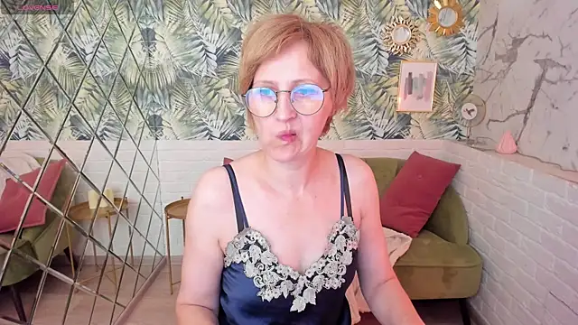 Paris Cherry online show from 05.31.26