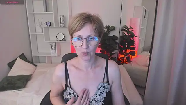Paris Cherry online show from 06.07.26