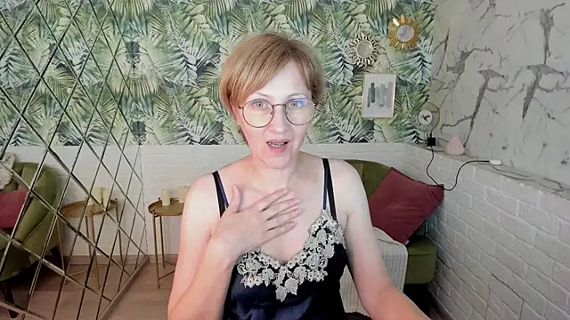 Paris Cherry online show from 06.19.26