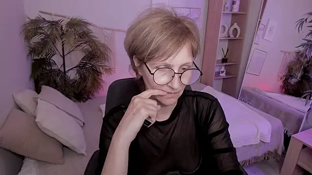 Paris Cherry online show from 07.09.26