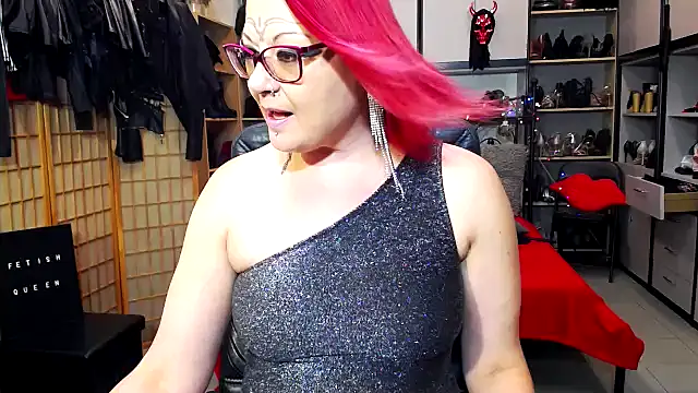 Snapshot of LindaDaemonX chatting on 03.15.25 LindaDaemonX online show from 03.15.25