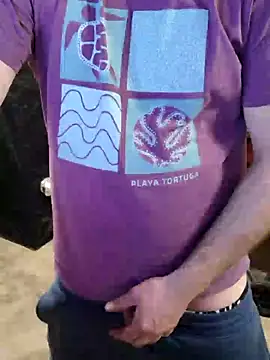 Snapshot of IronedTitan chatting on 12.22.24 IronedTitan online show from 12.22.24