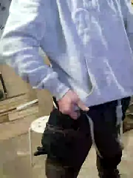 Snapshot of IronedTitan chatting on 03.12.25 IronedTitan online show from 03.12.25