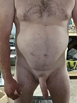 Snapshot of IronedTitan chatting on 10.12.25 IronedTitan online show from 10.12.25