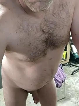 Snapshot of IronedTitan chatting on 10.20.25 IronedTitan online show from 10.20.25