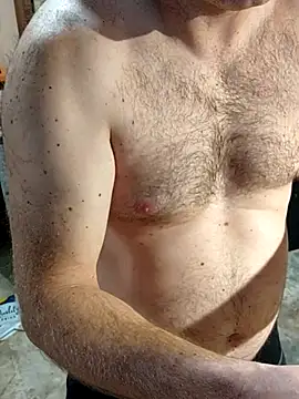 Snapshot of IronedTitan chatting on 10.21.25 IronedTitan online show from 10.21.25