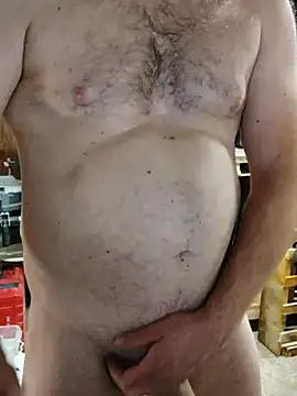 Snapshot of IronedTitan chatting on 11.04.25 IronedTitan online show from 11.04.25