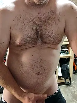 Snapshot of IronedTitan chatting on 11.30.25 IronedTitan online show from 11.30.25