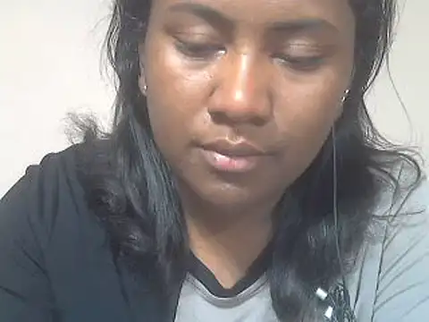 Snapshot of cutybigass chatting on 07.15.26 cutybigass online show from 07.15.26