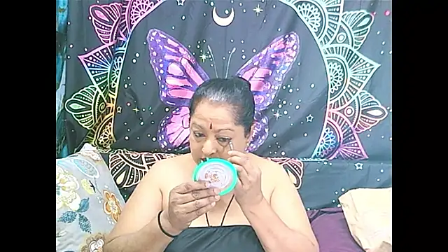 Snapshot of matureindian chatting on 07.19.26 matureindian online show from 07.19.26