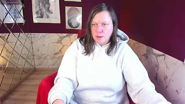 KellyPerfection online show from 02.05.26