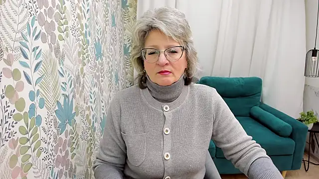 EvelynJoyful online show from 02.09.26