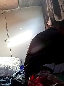 Snapshot of Serapitocojelon chatting on 10.17.25 Serapitocojelon online show from 10.17.25