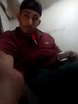 Snapshot of Serapitocojelon chatting on 11.30.25 Serapitocojelon online show from 11.30.25