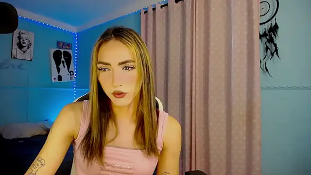 Snapshot of charlottesexxx chatting on 11.27.25 charlottesexxx online show from 11.27.25