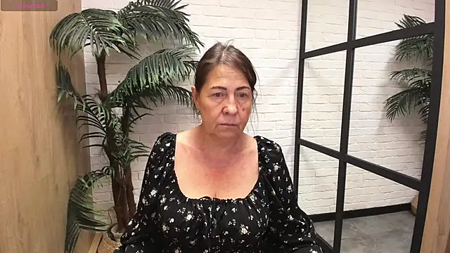 LindaPassionate online show from 06.12.26