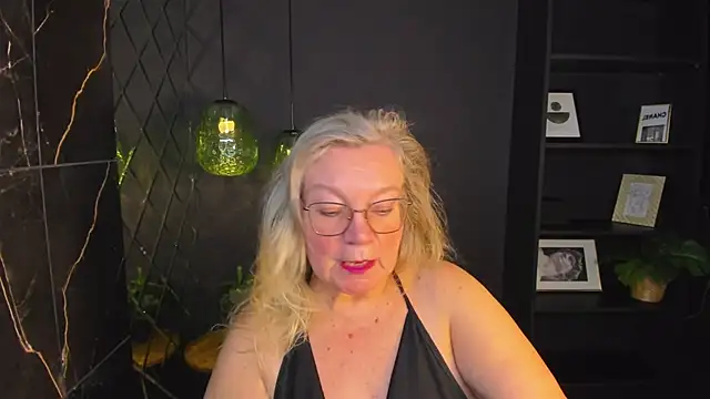NataliMellow online show from 10.21.25