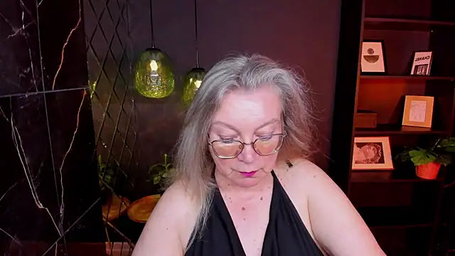 Snapshot of NataliMellow chatting on 06.08.26 NataliMellow online show from 06.08.26