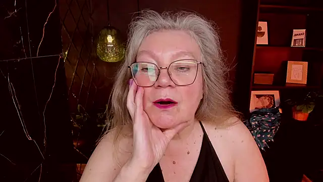 Snapshot of NataliMellow chatting on 06.15.26 NataliMellow online show from 06.15.26