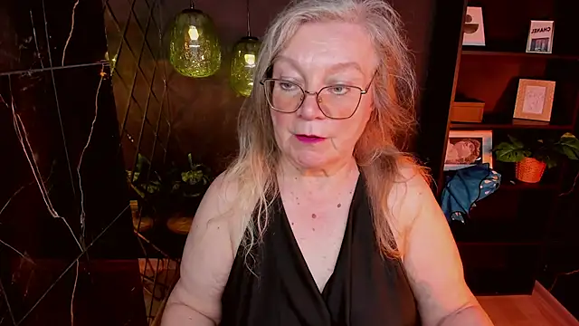 Snapshot of NataliMellow chatting on 06.24.26 NataliMellow online show from 06.24.26