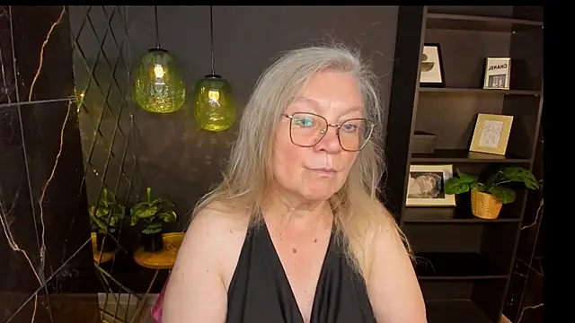Snapshot of NataliMellow chatting on 07.31.26 NataliMellow online show from 07.31.26