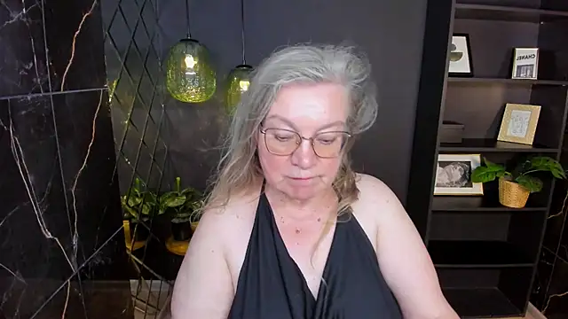 Snapshot of NataliMellow chatting on 08.01.26 NataliMellow online show from 08.01.26