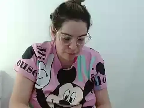 Snapshot of ashlymoon chatting on 01.09.25 ashlymoon online show from 01.09.25