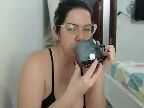Snapshot of ashlymoon chatting on 02.26.25 ashlymoon online show from 02.26.25