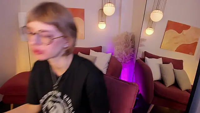 Snapshot of RubySoft chatting on 11.17.25 RubySoft online show from 11.17.25