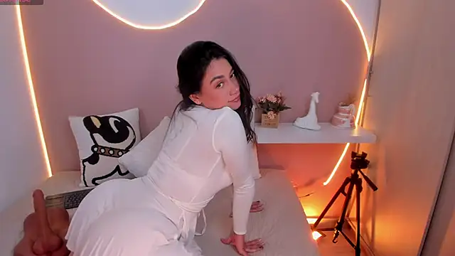 Snapshot of EllieMitchell chatting on 01.24.25 EllieMitchell online show from 01.24.25