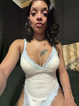 Snapshot of Rakiyahcharms chatting on 05.30.26 Rakiyahcharms online show from 05.30.26