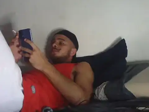 Snapshot of LoudLikeness chatting on 02.21.25 LoudLikeness online show from 02.21.25