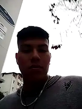 Snapshot of mikeeeeeell chatting on 11.01.25 mikeeeeeell online show from 11.01.25