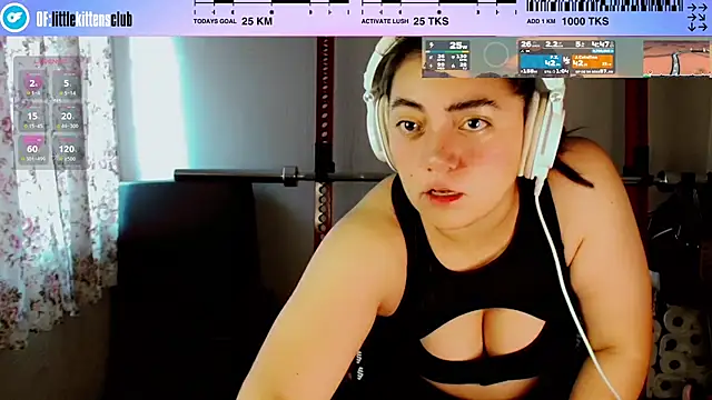 Snapshot of CuteCumSlut666 chatting on 09.22.25 CuteCumSlut666 online show from 09.22.25