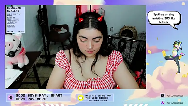 Snapshot of CuteCumSlut666 chatting on 09.29.25 CuteCumSlut666 online show from 09.29.25